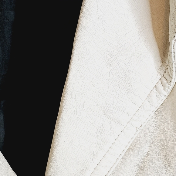 Forever 21 Black & Cream Duo-Tone Moto Faux Leather Jacket Size L - Picture 14 of 16